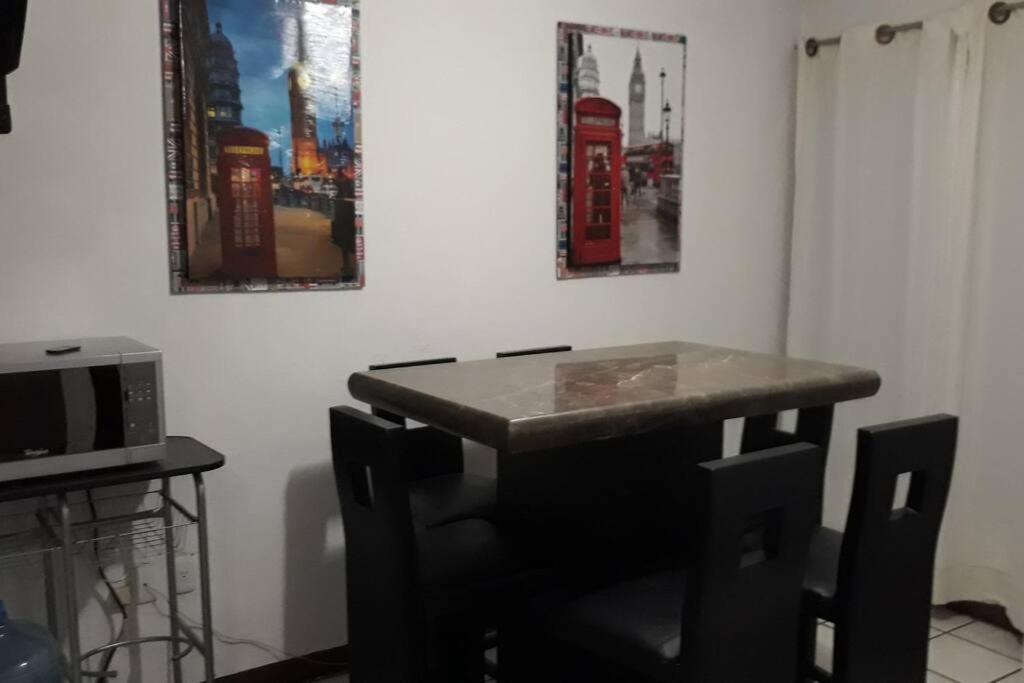 Vila Casa Ejecutivo Zona Iteso Bahia De Acapulco Guadalajara Exteriér fotografie